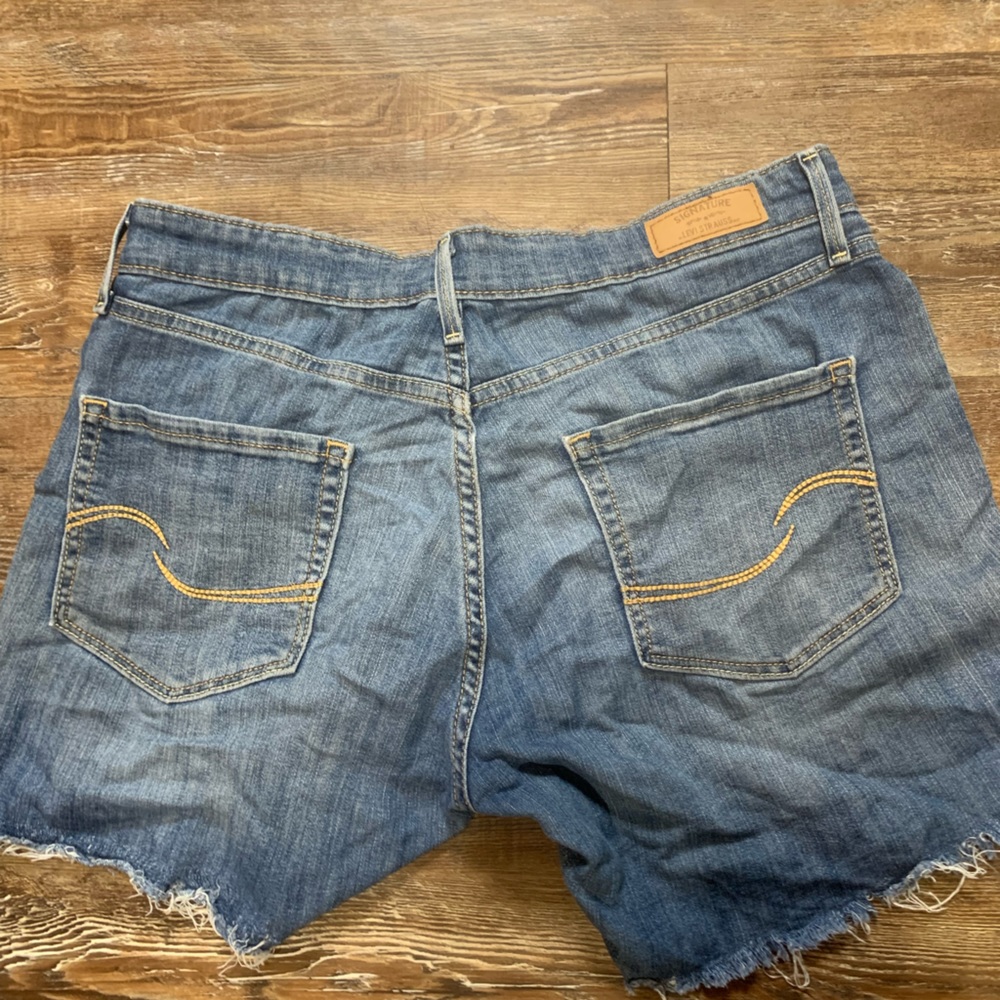 Signature Levi short - Picture 2 of 5